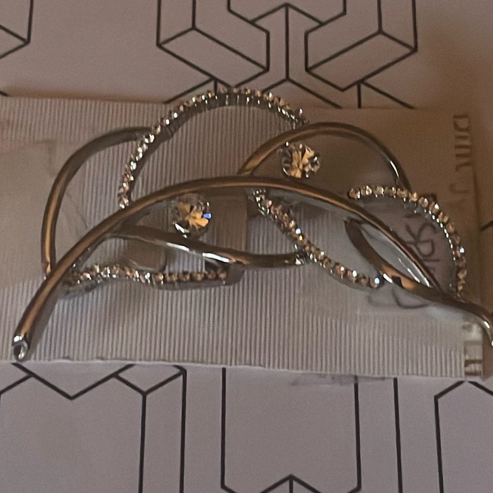 NOS Leaf Brooch Cut Out Style With Stones